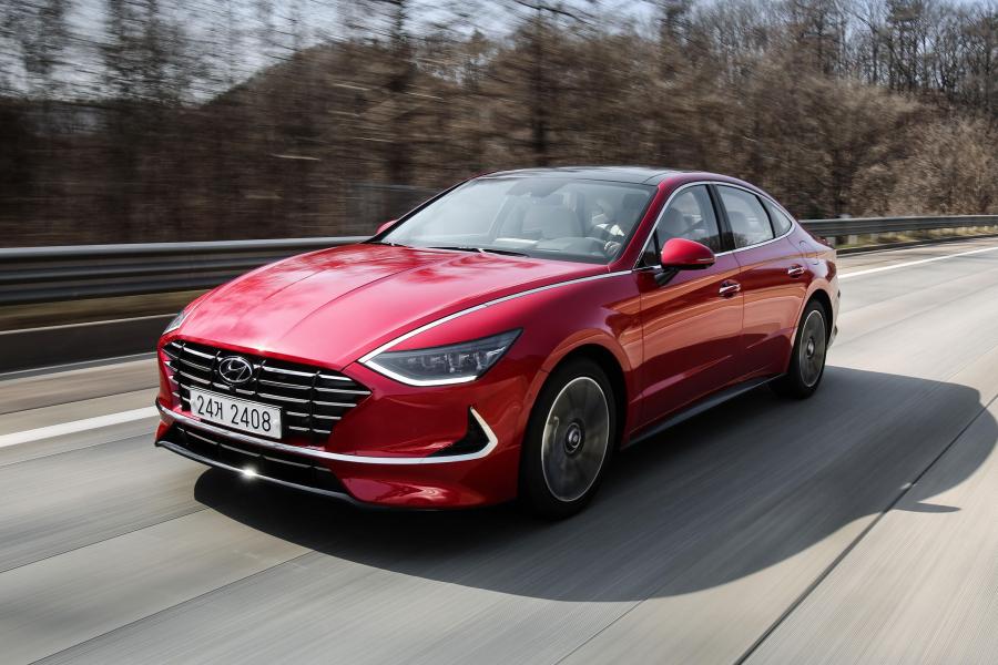  Hyundai Sonata 2019 года  (KR) (фото 33 из 42)